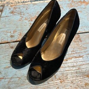Ann Mareno Black Velvet Heels Size 8